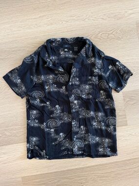 Quiksilver galaxy printed button up camp shirt